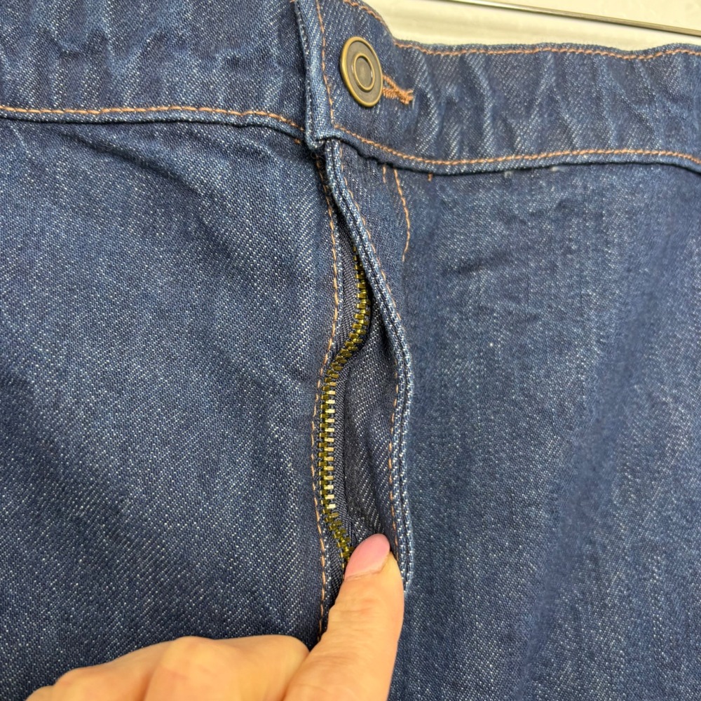Kate Spade New York Women's High Rise Straight Leg Wide Cuff Crop Jeans Size 30 - Picture 5 of 7